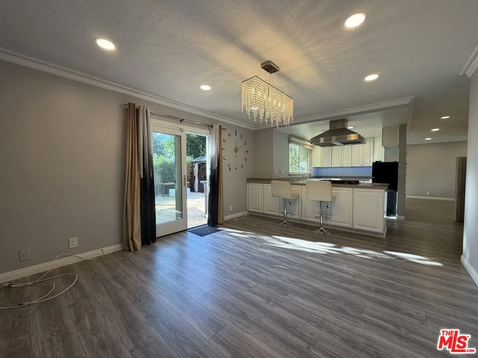8020 Cora Street Sunland, CA 91040