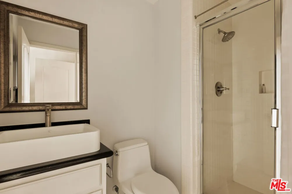 23216 Park Corniche Calabasas, CA 91302