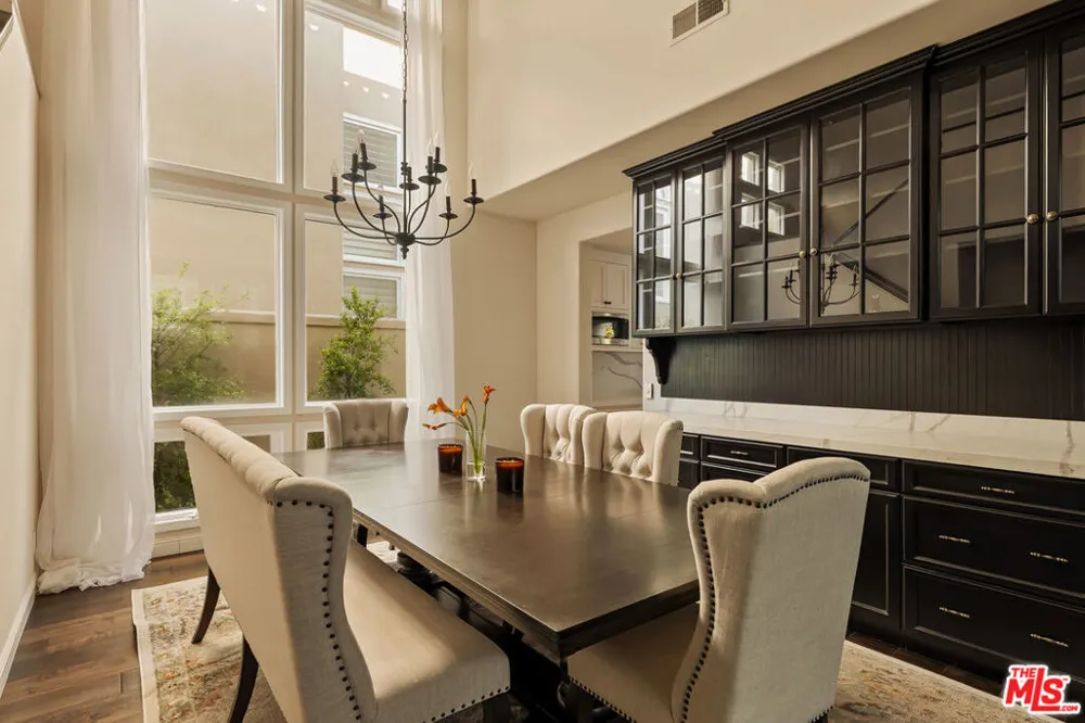23216 Park Corniche Calabasas, CA 91302