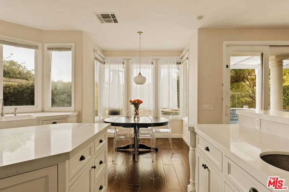 23216 Park Corniche Calabasas, CA 91302