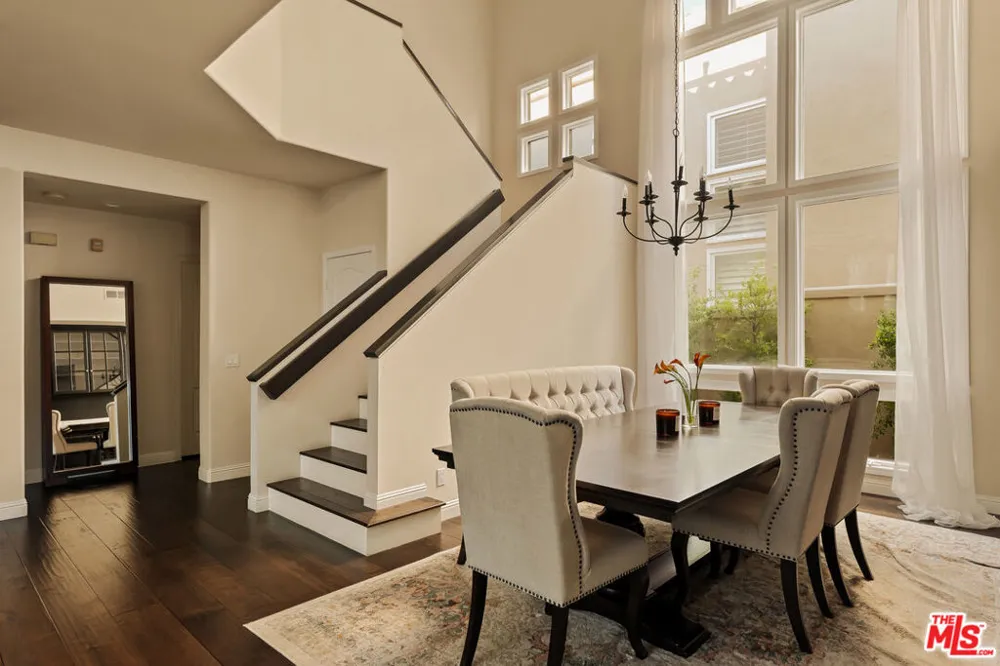 23216 Park Corniche Calabasas, CA 91302