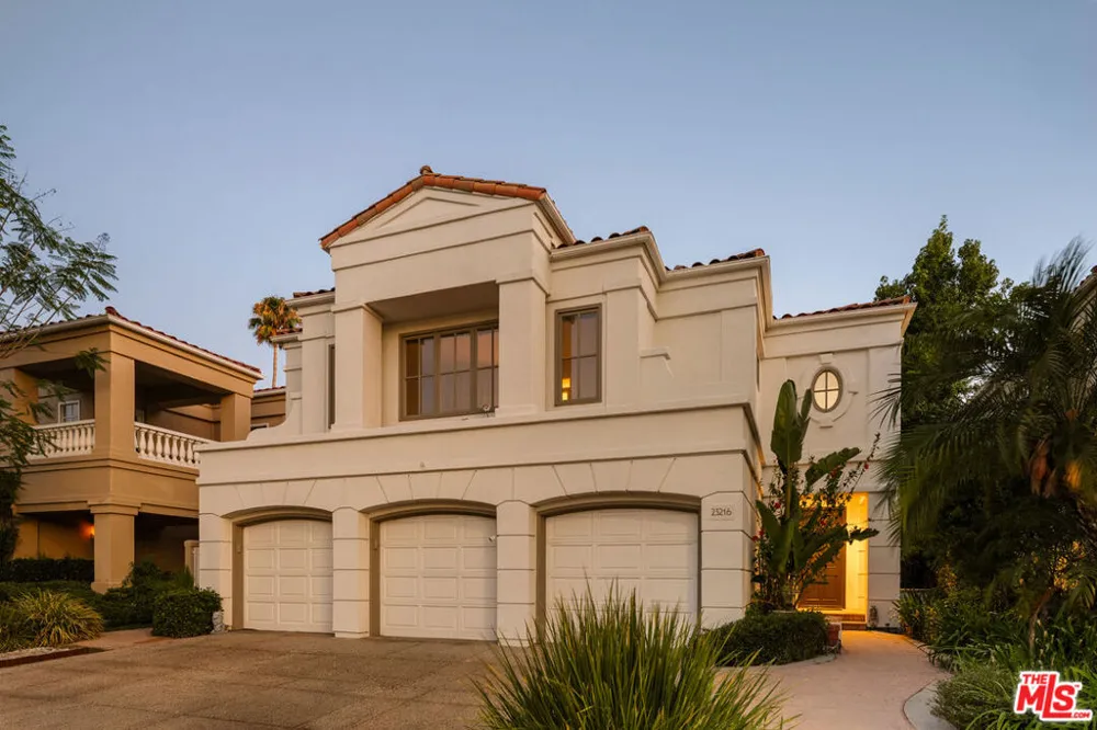 23216 Park Corniche Calabasas, CA 91302