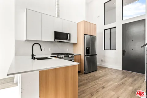 11013 Hartsook Street #403