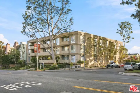 2301 S Beverly Glen Boulevard #301