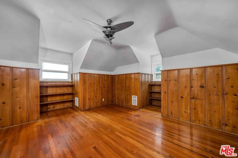 3439 W 84th Place Inglewood, CA 90305