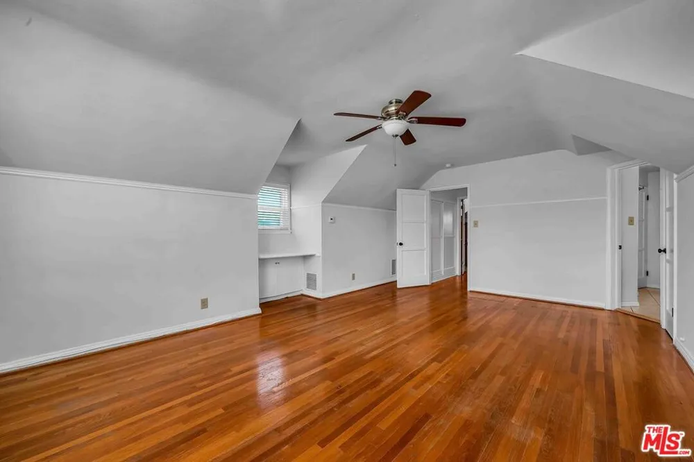3439 W 84th Place Inglewood, CA 90305