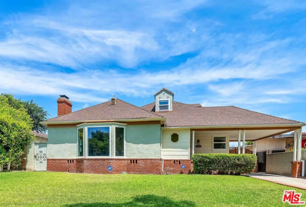 3439 W 84th Place Inglewood, CA 90305