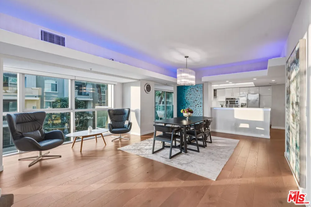 13700 Marina Pointe Drive #305 Marina del Rey, CA 90292