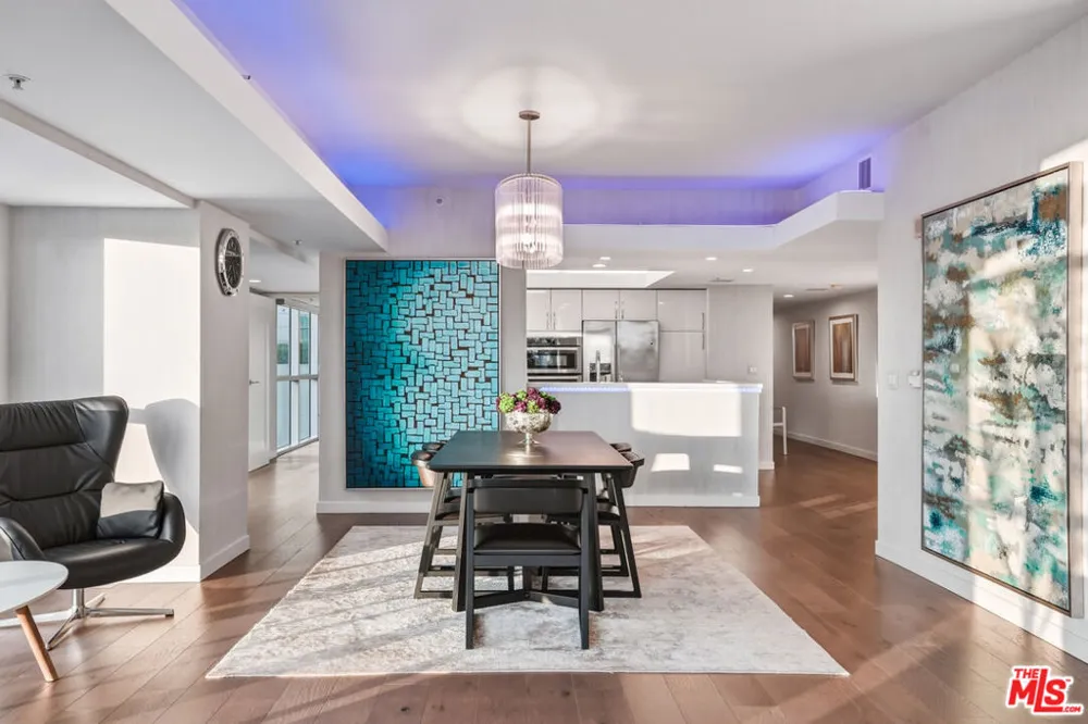 13700 Marina Pointe Drive #305 Marina del Rey, CA 90292