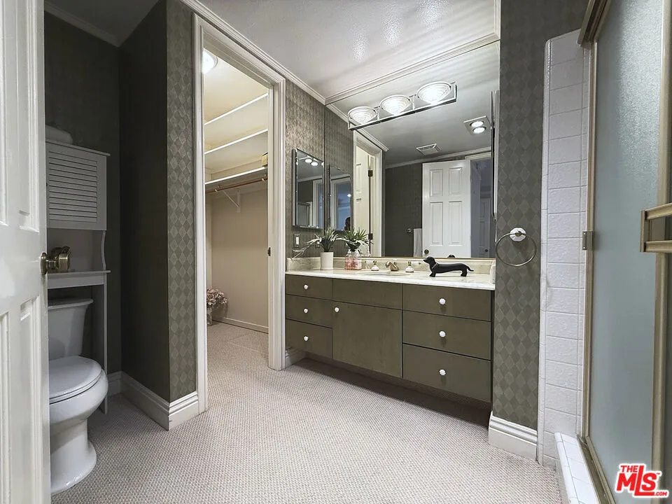 4752 Park Encino Lane #212 Encino, CA 91436