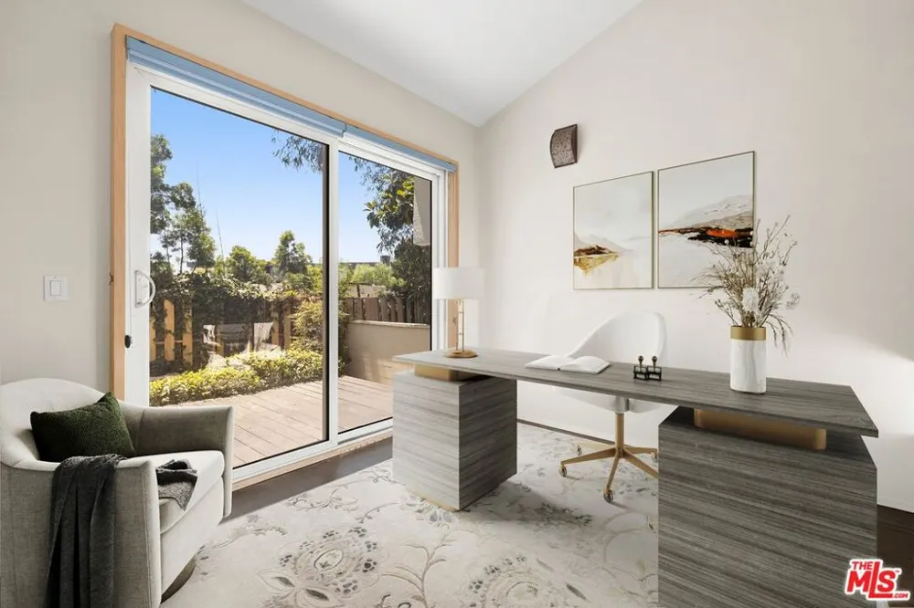 940 Linda Flora Drive Los Angeles, CA 90049
