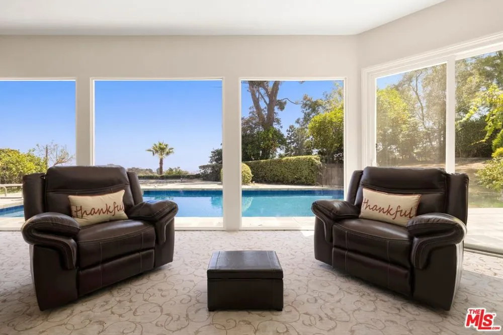 940 Linda Flora Drive Los Angeles, CA 90049