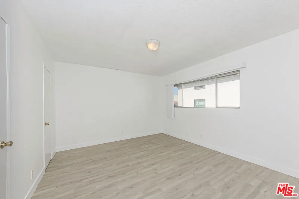 428 S Wilton Place #3 Los Angeles, CA 90020