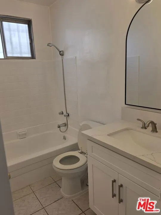 428 S Wilton Place #3 Los Angeles, CA 90020