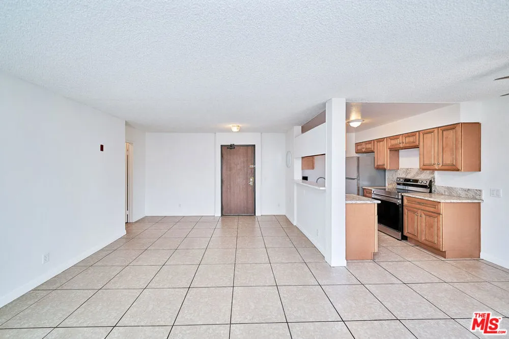 20234 Cantara Street #229 Winnetka, CA 91306