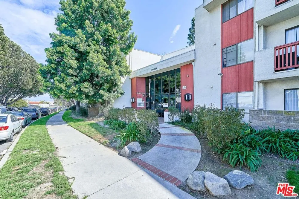 20234 Cantara Street #229 Winnetka, CA 91306