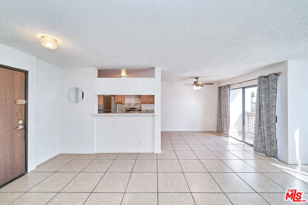 20234 Cantara Street #229 Winnetka, CA 91306