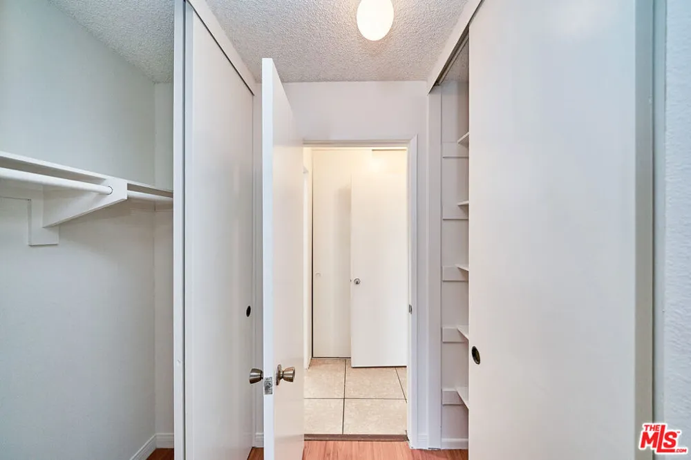 20234 Cantara Street #229 Winnetka, CA 91306