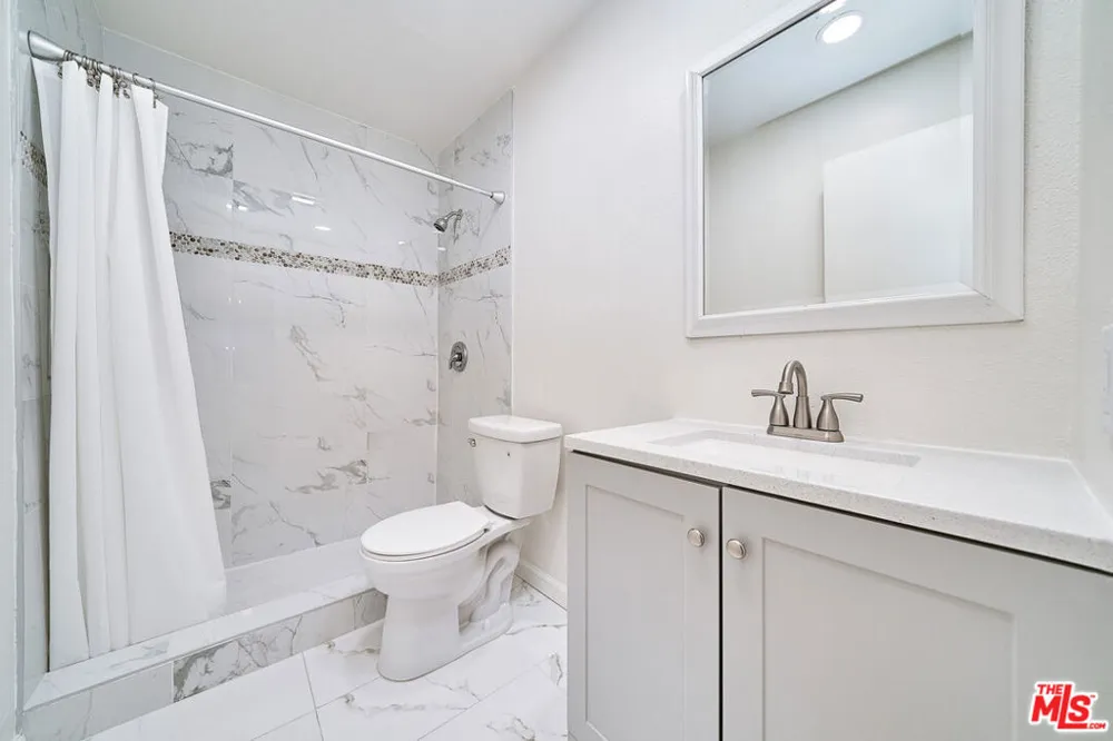 20234 Cantara Street #229 Winnetka, CA 91306