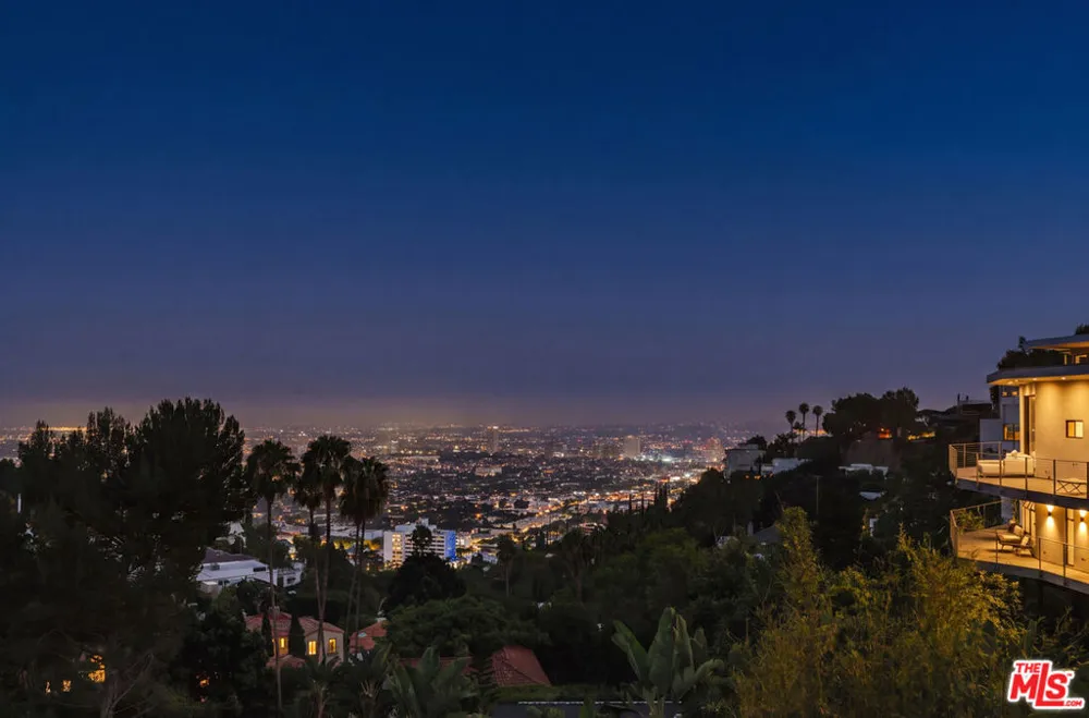 8618 Franklin Avenue Los Angeles, CA 90069