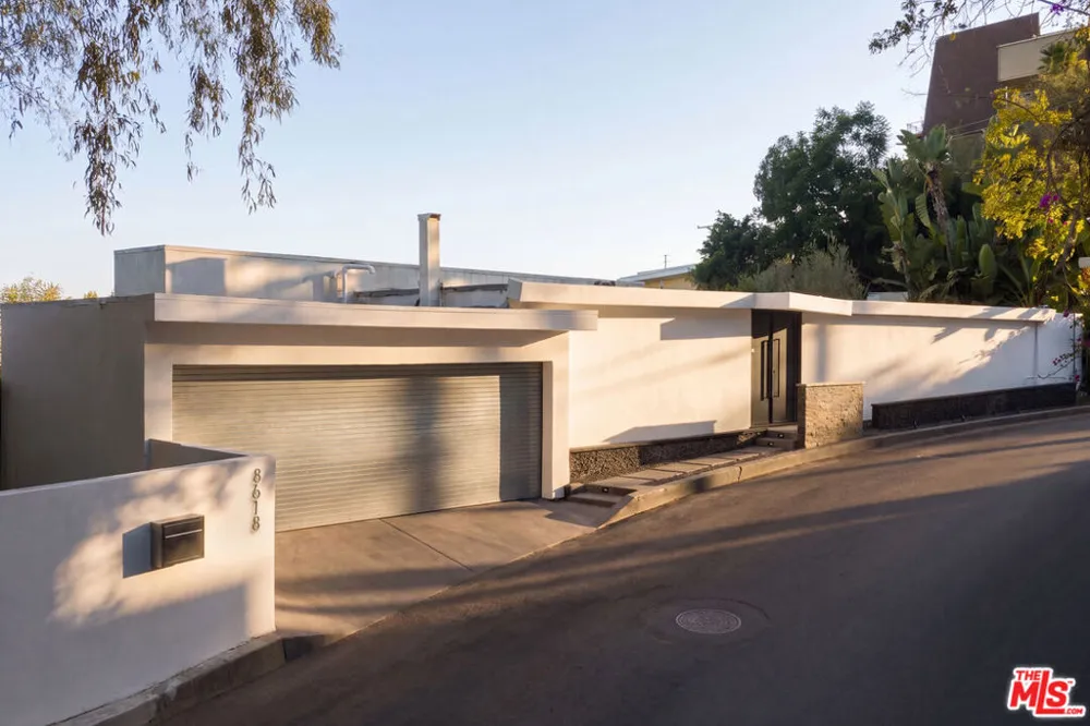 8618 Franklin Avenue Los Angeles, CA 90069
