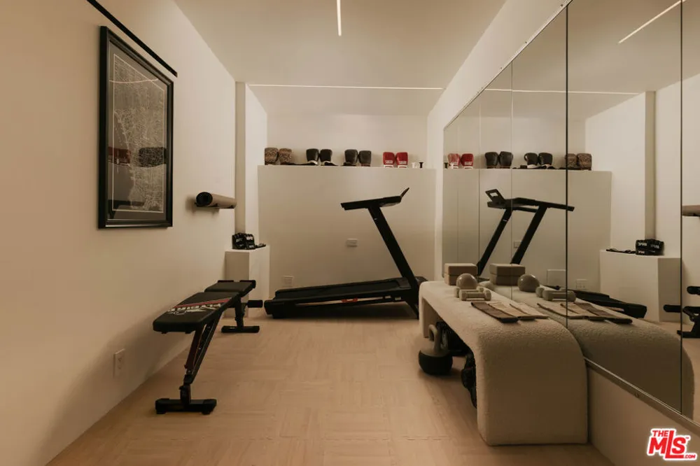 8618 Franklin Avenue Los Angeles, CA 90069