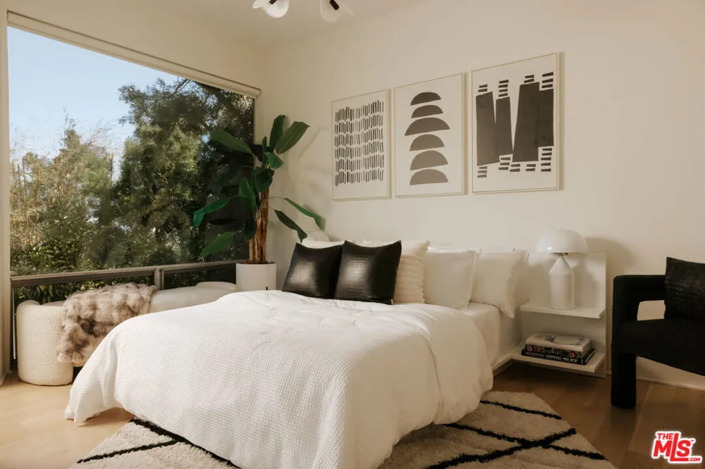 8618 Franklin Avenue Los Angeles, CA 90069