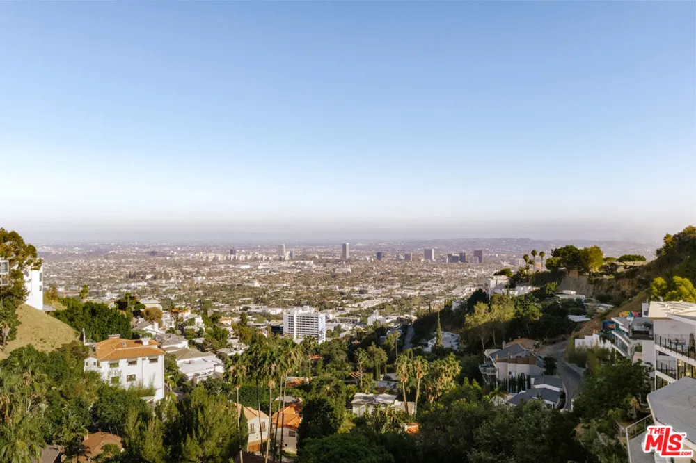 8618 Franklin Avenue Los Angeles, CA 90069