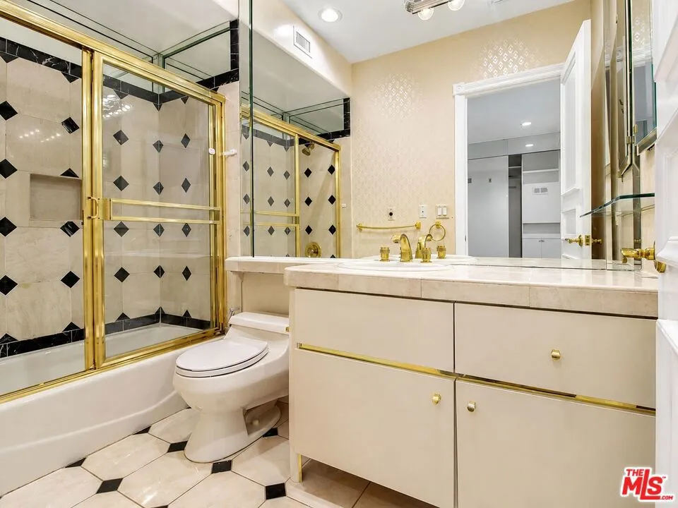 342 N Palm Dr #201 Beverly Hills, CA 90210