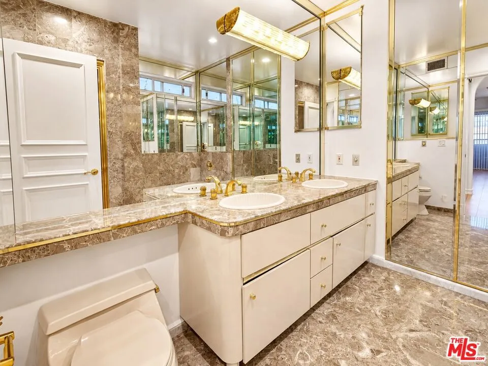 342 N Palm Dr #201 Beverly Hills, CA 90210