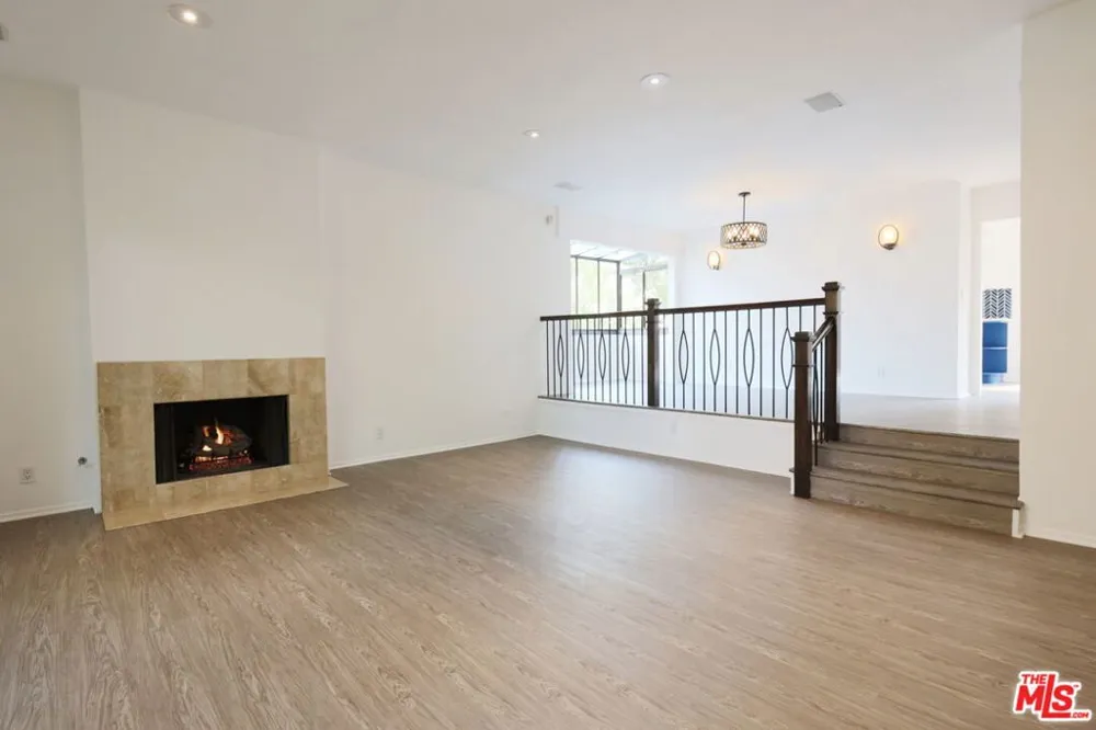 21821 Burbank Boulevard #151 Los Angeles, CA 91367