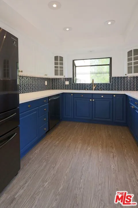 21821 Burbank Boulevard #151 Los Angeles, CA 91367
