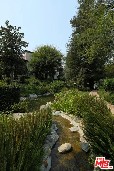 21821 Burbank Boulevard #151 Los Angeles, CA 91367