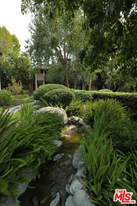 21821 Burbank Boulevard #151 Los Angeles, CA 91367