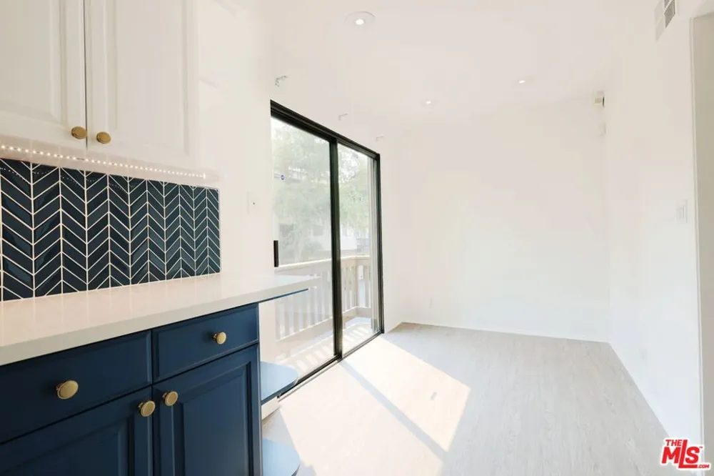 21821 Burbank Boulevard #151 Los Angeles, CA 91367