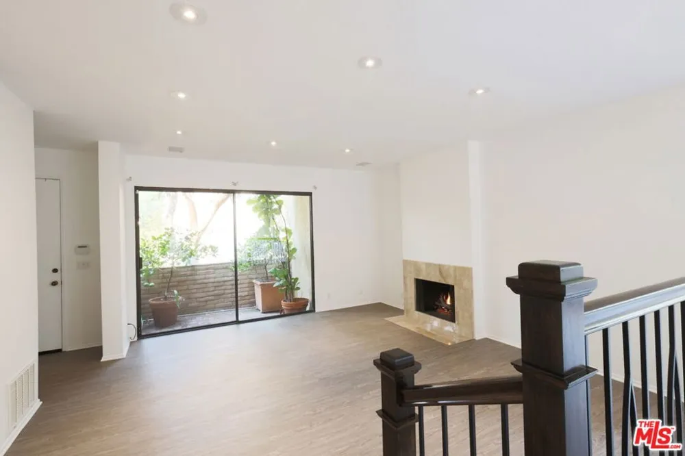 21821 Burbank Boulevard #151 Los Angeles, CA 91367