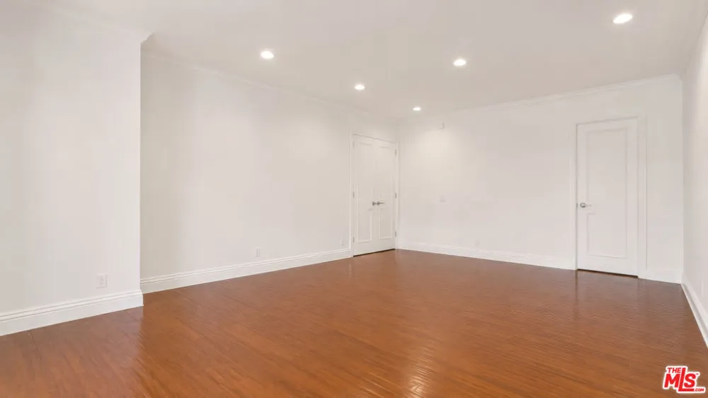 1856 Loma Vista Drive Beverly Hills, CA 90210