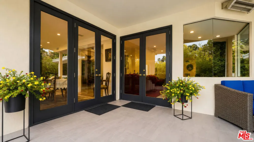 1856 Loma Vista Drive Beverly Hills, CA 90210