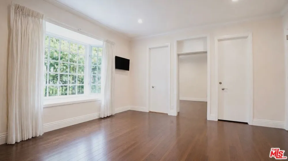 1856 Loma Vista Drive Beverly Hills, CA 90210