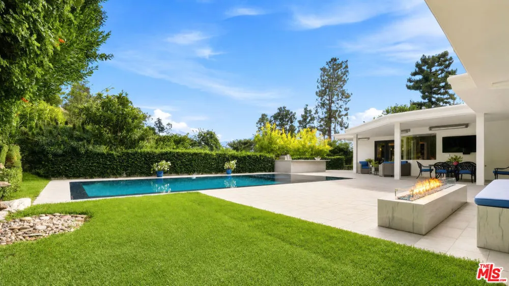 1856 Loma Vista Drive Beverly Hills, CA 90210