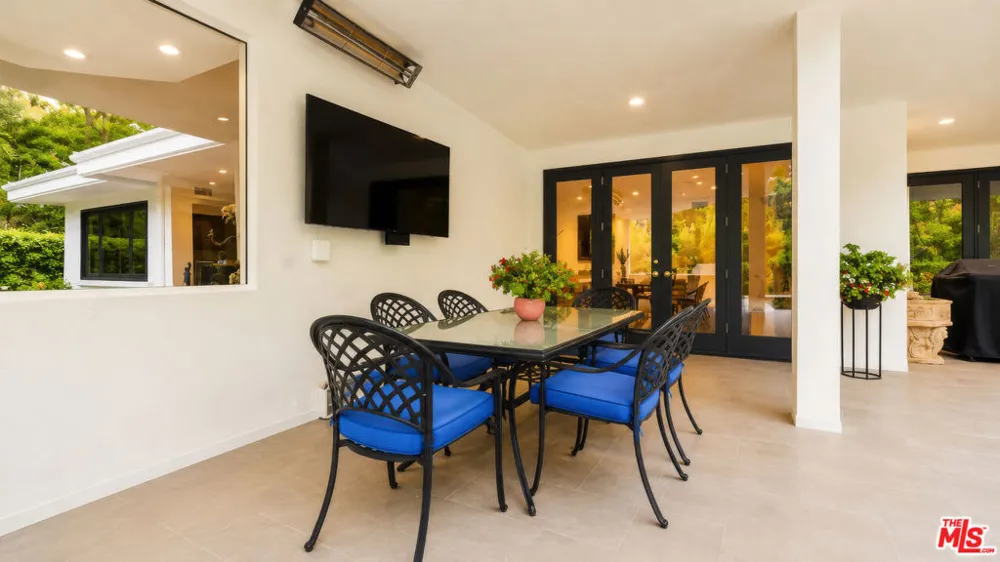 1856 Loma Vista Drive Beverly Hills, CA 90210
