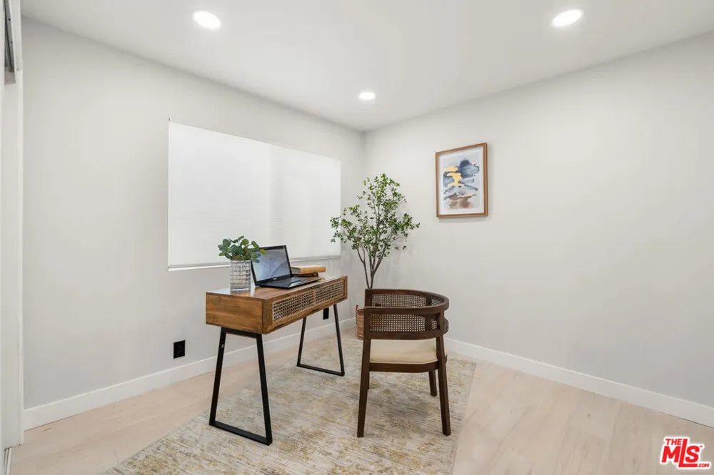 10425 Jordan Avenue Chatsworth, CA 91311