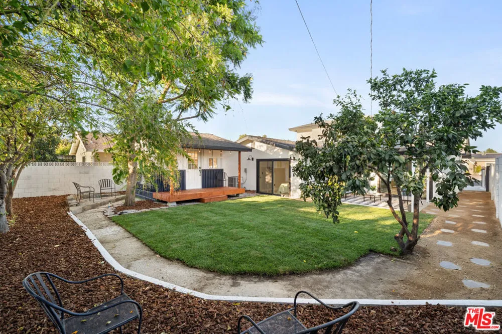 10425 Jordan Avenue Chatsworth, CA 91311