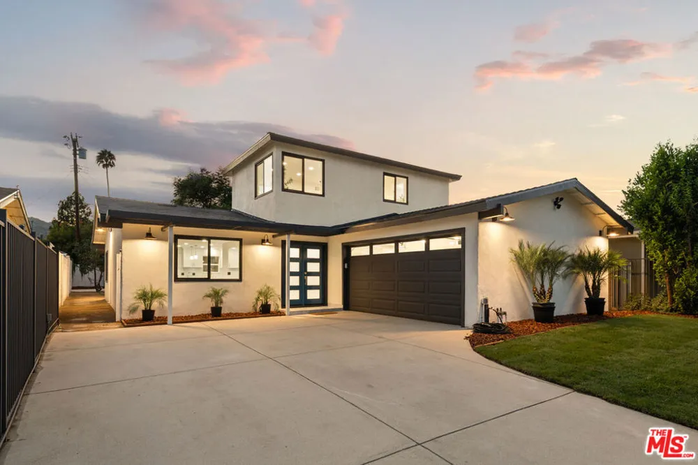 10425 Jordan Avenue Chatsworth, CA 91311
