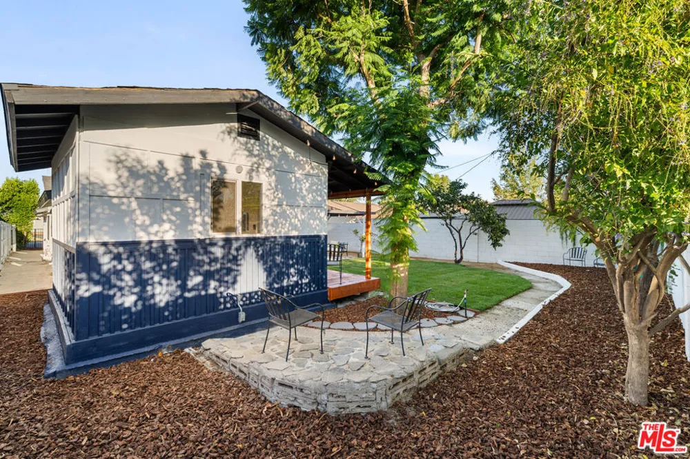 10425 Jordan Avenue Chatsworth, CA 91311