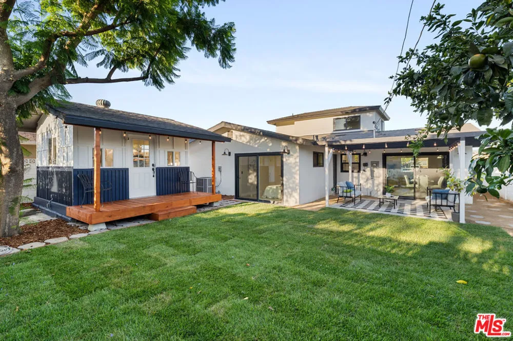 10425 Jordan Avenue Chatsworth, CA 91311