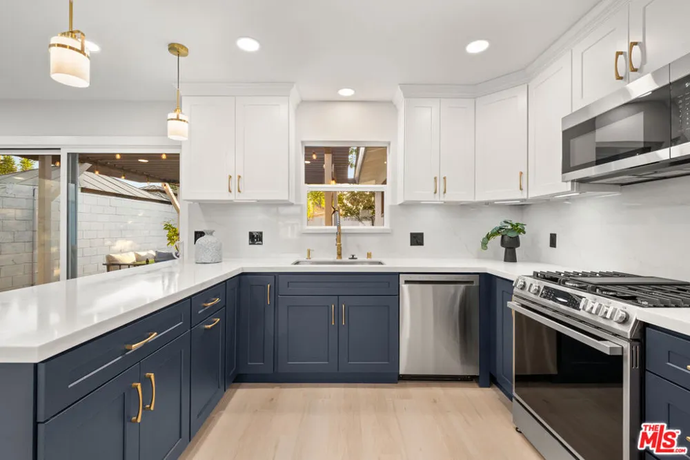 10425 Jordan Avenue Chatsworth, CA 91311