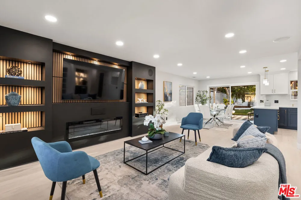 10425 Jordan Avenue Chatsworth, CA 91311