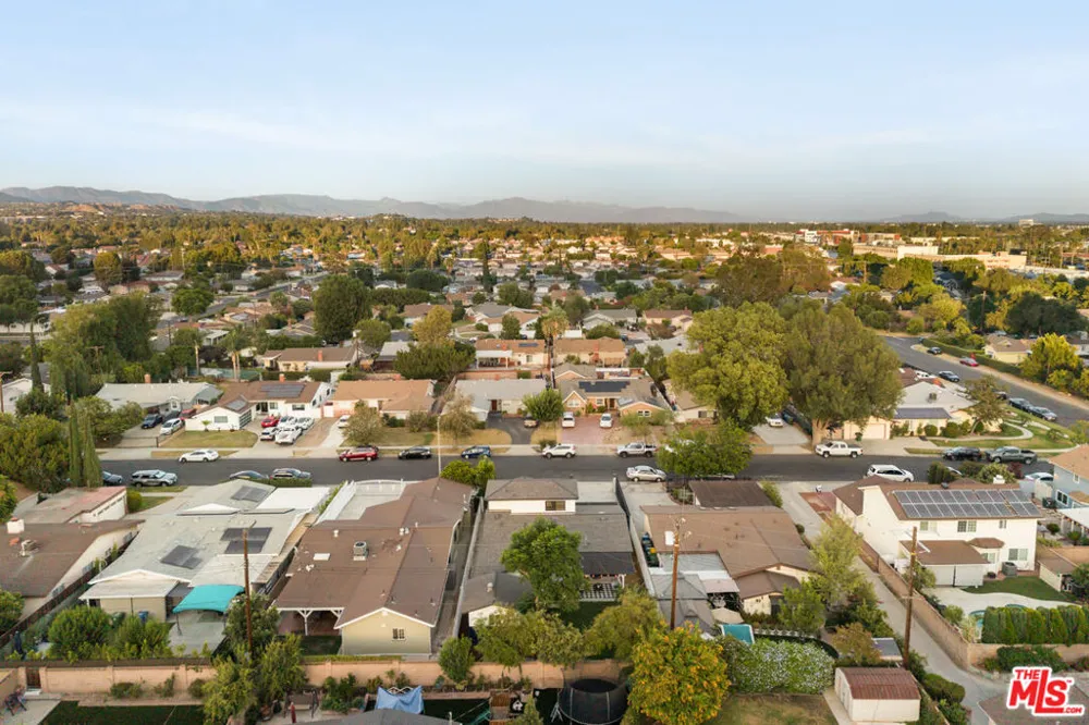 10425 Jordan Avenue Chatsworth, CA 91311