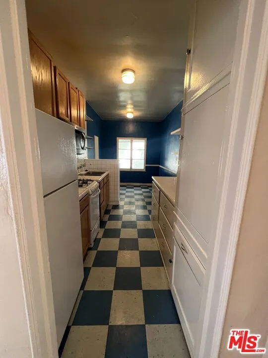 476 Landfair Avenue #105 Los Angeles, CA 90024